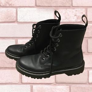 Dr. Martens Luana Boots